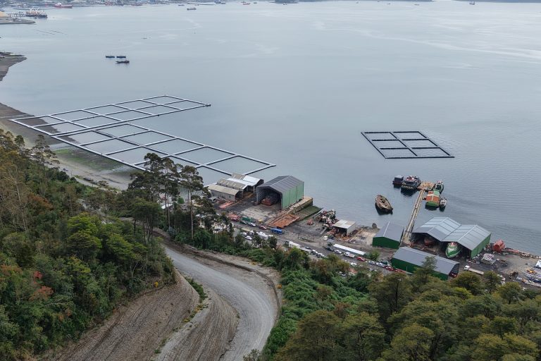 Atracadero flotante de Astilleros Panitao